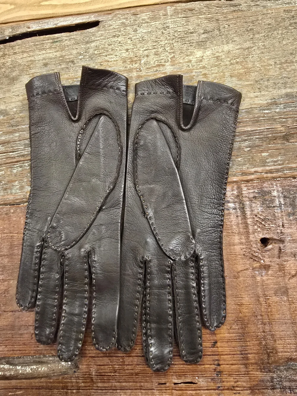 Classic Black Leather Women's Gloves